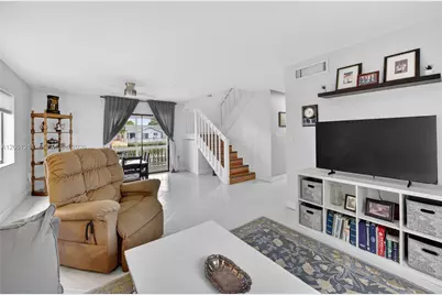 8210 SW 96th Ct, Miami, FL 33173 - Photo 5