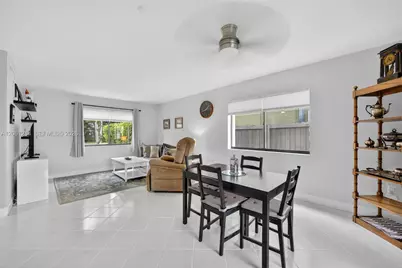 8210 SW 96th Ct, Miami, FL 33173 - Photo 7