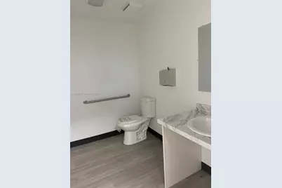 2856 E Oakland Park Blvd, Fort Lauderdale, FL 33306 - Photo 19