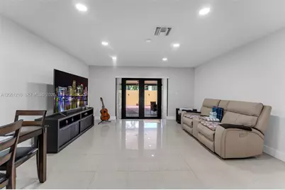 8612 SW 148th Pl, Miami, FL 33193 - Photo 5