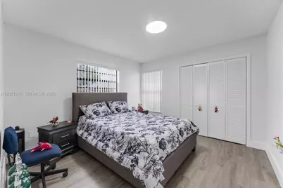 8612 SW 148th Pl, Miami, FL 33193 - Photo 11
