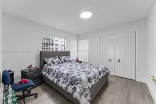 8612 SW 148th Pl, Miami, FL 33193 - Photo 11