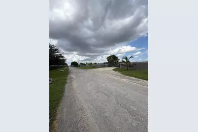 12495 SW 199 Ave, Miami, FL 33196 - Photo 1