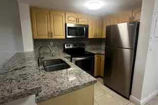 8660 NW 6th Ln, Miami, FL 33126 - Photo 3
