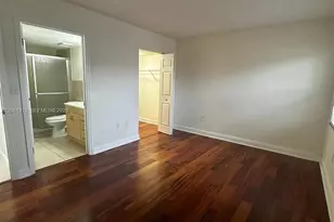 8660 NW 6th Ln, Miami, FL 33126 - Photo 5