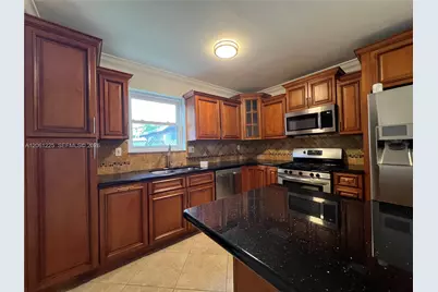 19010 SW 96th Ave, Cutler Bay, FL 33157 - Photo 5