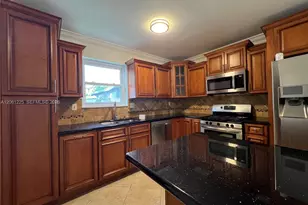 19010 SW 96th Ave, Cutler Bay, FL 33157 - Photo 5