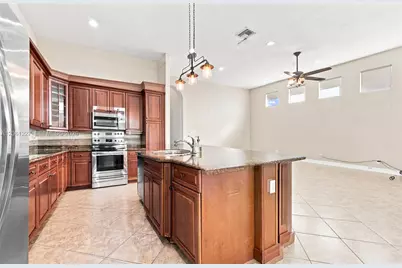 10726 NW 80th Cir, Parkland, FL 33076 - Photo 13