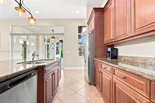 10726 NW 80th Cir, Parkland, FL 33076 - Photo 7