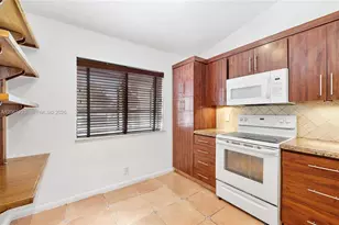3342 Carambola Cir S, Coconut Creek, FL 33066 - Photo 13