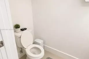 12610 SW 54th St, Miramar, FL 33027 - Photo 9