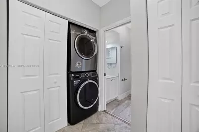 3227 NW 32nd Ter, Oakland Park, FL 33309 - Photo 13