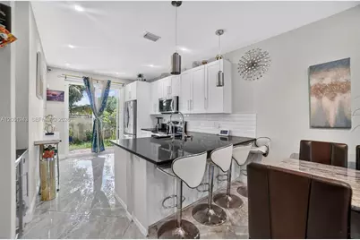 3227 NW 32nd Ter, Oakland Park, FL 33309 - Photo 9