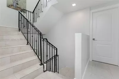 18460 NE 30th Ave #18460, Aventura, FL 33160 - Photo 5