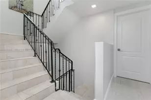 18460 NE 30th Ave, Aventura, FL 33160 - Photo 5