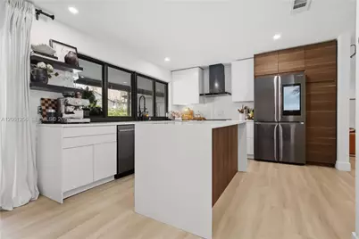 2411 NW 98th Ave, Sunrise, FL 33322 - Photo 11