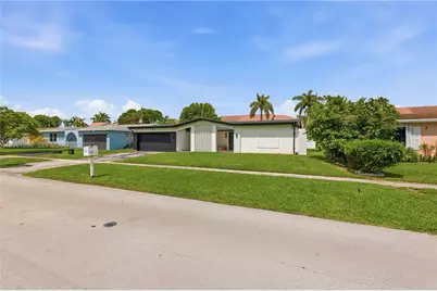 2411 NW 98th Ave, Sunrise, FL 33322 - Photo 3