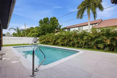 2411 NW 98th Ave, Sunrise, FL 33322 - Photo 21