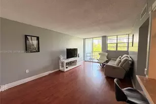 16518 NE 26th Ave, North Miami Beach, FL 33160 - Photo 3