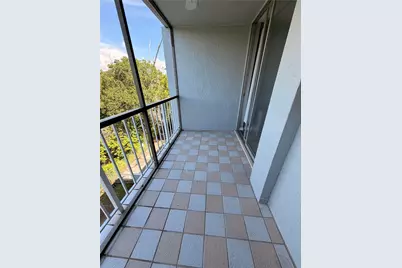 16518 NE 26th Ave #403, North Miami Beach, FL 33160 - Photo 23