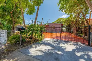 1777 N 17th Ct, Hollywood, FL 33020 - Photo 39