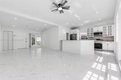 1777 N 17th Ct, Hollywood, FL 33020 - Photo 11