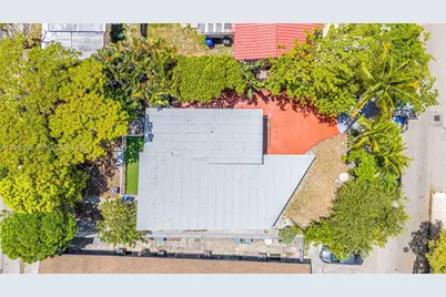 1777 N 17th Ct, Hollywood, FL 33020 - Photo 5