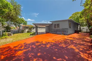 1777 N 17th Ct, Hollywood, FL 33020 - Photo 1
