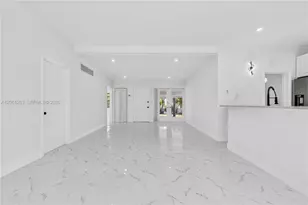 1777 N 17th Ct, Hollywood, FL 33020 - Photo 19
