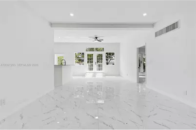 1777 N 17th Ct, Hollywood, FL 33020 - Photo 9