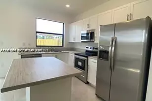 575 NE 208th Terrace, Miami, FL 33179 - Photo 17