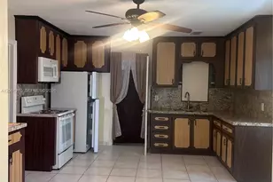 11108 Peachtree Dr, Miami, FL 33161 - Photo 49
