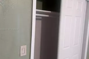 11108 Peachtree Dr, Miami, FL 33161 - Photo 35