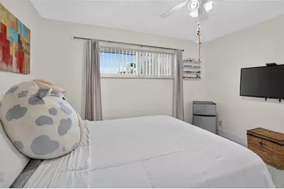 8941 S Hollybrook Blvd #202, Pembroke Pines, FL 33025 - Photo 17