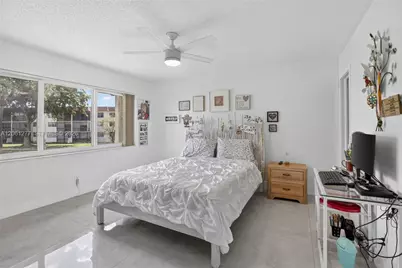 8941 S Hollybrook Blvd #202, Pembroke Pines, FL 33025 - Photo 15