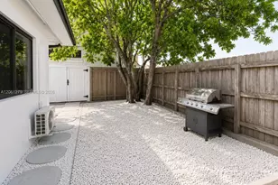 2247 SW 9th St, Miami, FL 33135 - Photo 17