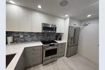 5555 Collins Ave #12C, Miami Beach, FL 33140 - Photo 9