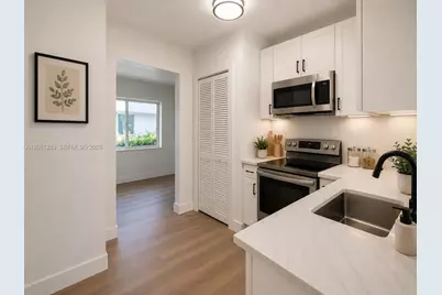 760-762 NW 52nd St, Miami, FL 33127 - Photo 11