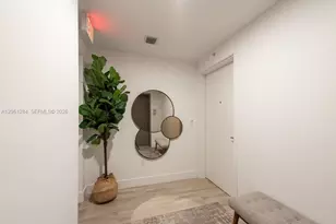16385 Biscayne Blvd, North Miami Beach, FL 33160 - Photo 21