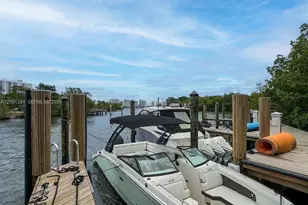 16385 Biscayne Blvd, North Miami Beach, FL 33160 - Photo 29