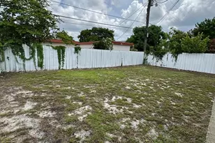 728 SW 6th St, Dania Beach, FL 33004 - Photo 23