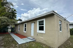 728 SW 6th St, Dania Beach, FL 33004 - Photo 1