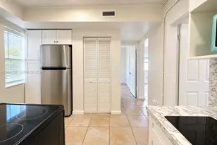 728 SW 6th St, Dania Beach, FL 33004 - Photo 9
