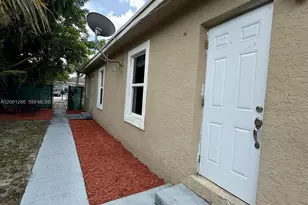 728 SW 6th St, Dania Beach, FL 33004 - Photo 3