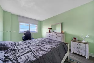 1455 N Treasure Dr, North Bay Village, FL 33141 - Photo 21