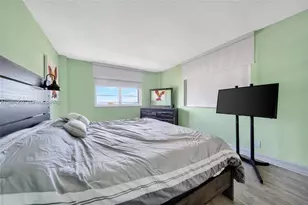 1455 N Treasure Dr, North Bay Village, FL 33141 - Photo 19