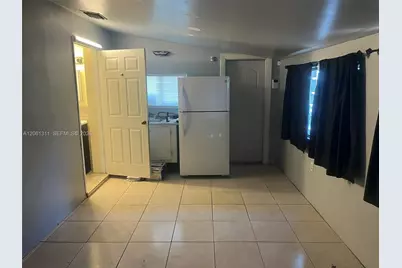 240 NE 23rd Ct, Pompano Beach, FL 33060 - Photo 31