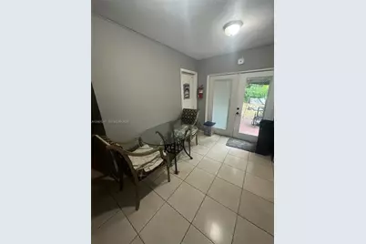 240 NE 23rd Ct, Pompano Beach, FL 33060 - Photo 5