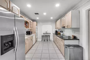 4873 SW 44th Terrace, Dania Beach, FL 33314 - Photo 9
