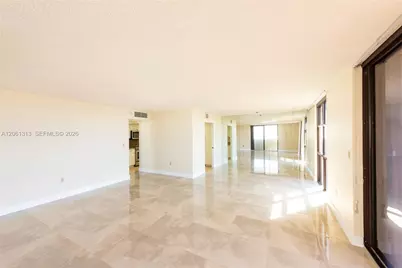600 Biltmore Way #1014, Coral Gables, FL 33134 - Photo 9